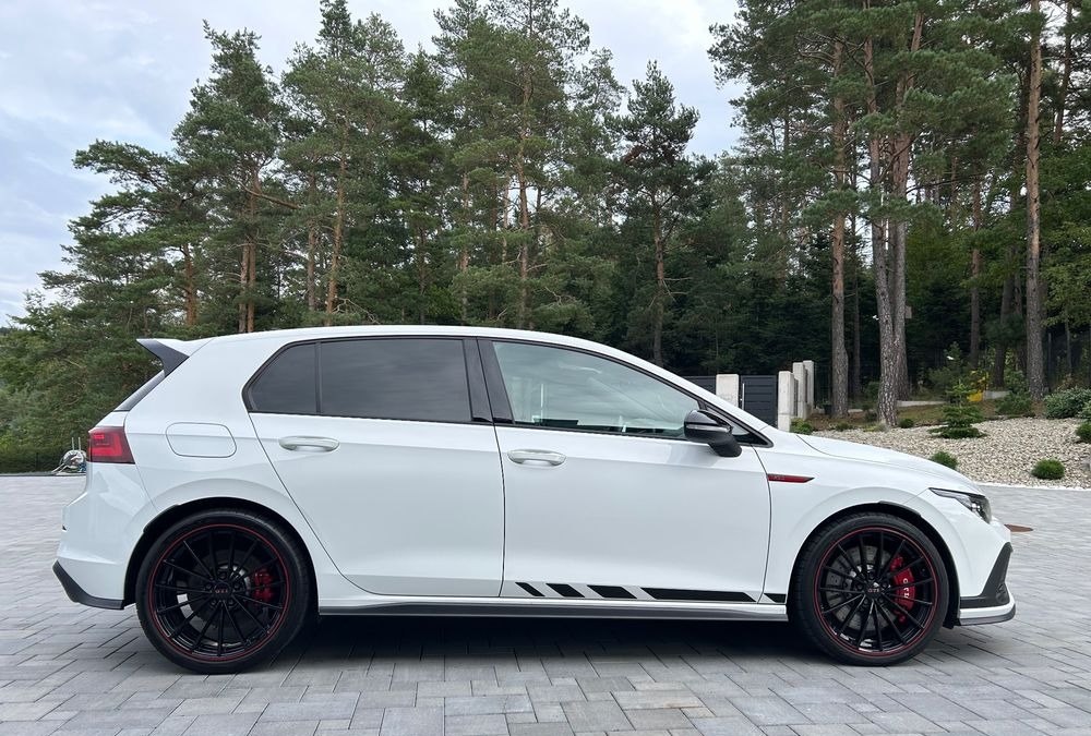 Volkswagen Golf GTI, вид сбоку